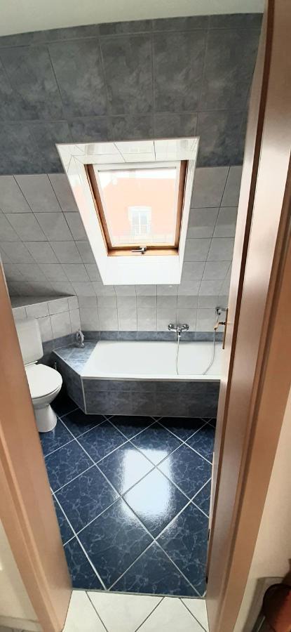 Napko Apartman Шопрон Екстериор снимка