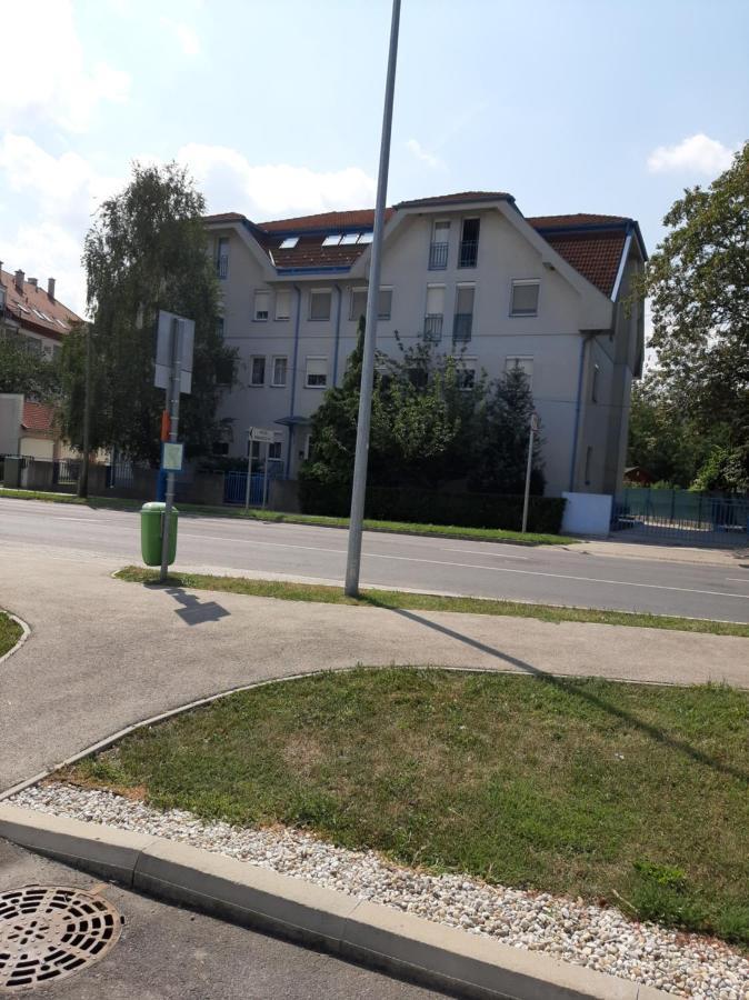 Napko Apartman Шопрон Екстериор снимка