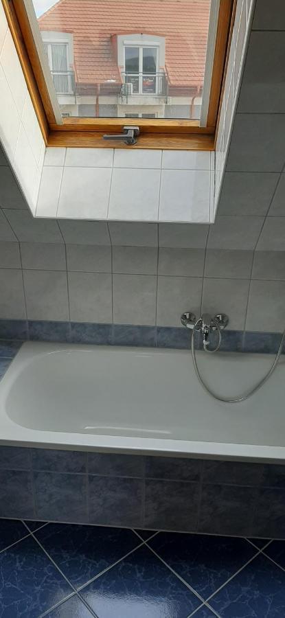 Napko Apartman Шопрон Екстериор снимка